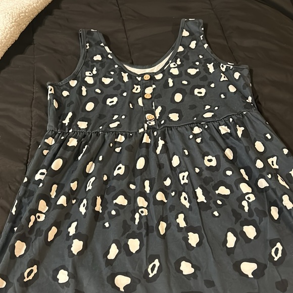 Leopard Dress - Picture 5 of 10